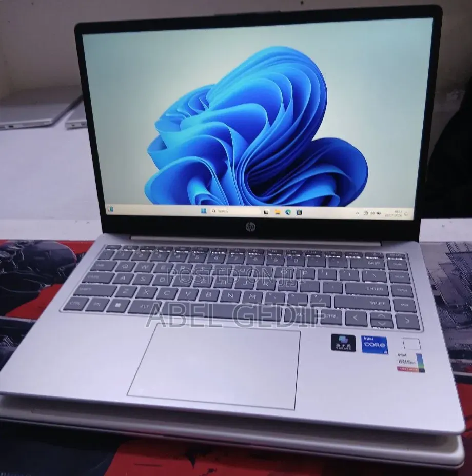 New Laptop HP Stream Notebook 16GB Intel Core i5 SSD 1T