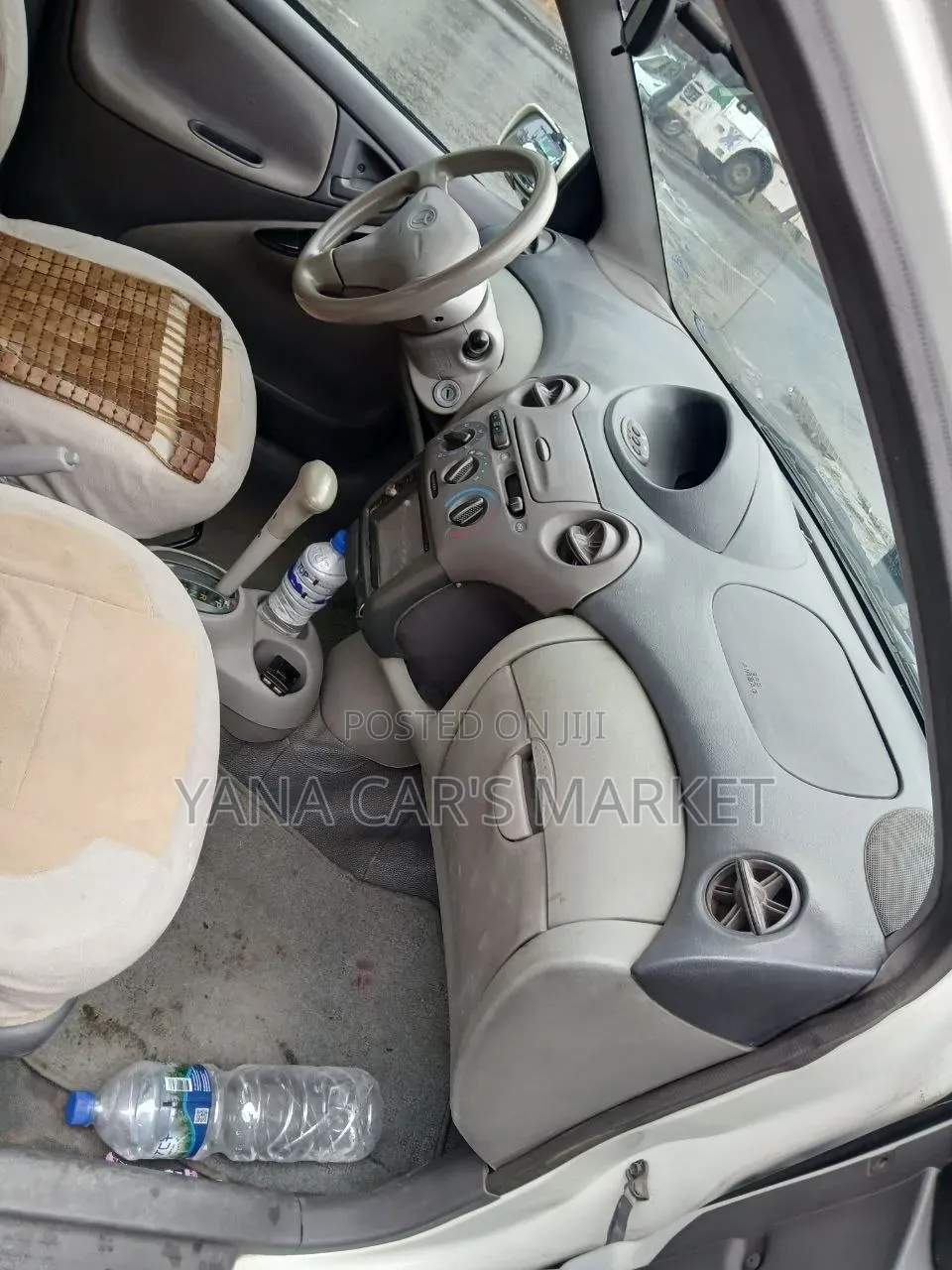 Toyota Platz 2002