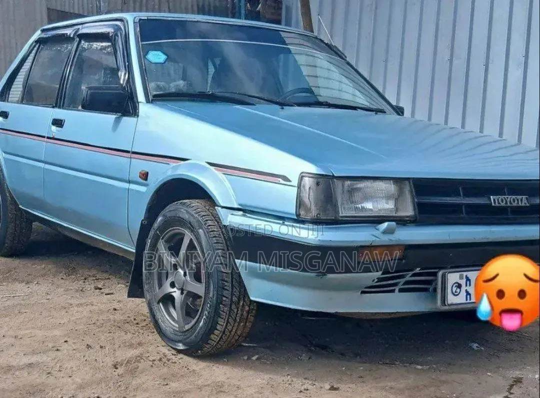 Toyota Corolla 1987 Blue