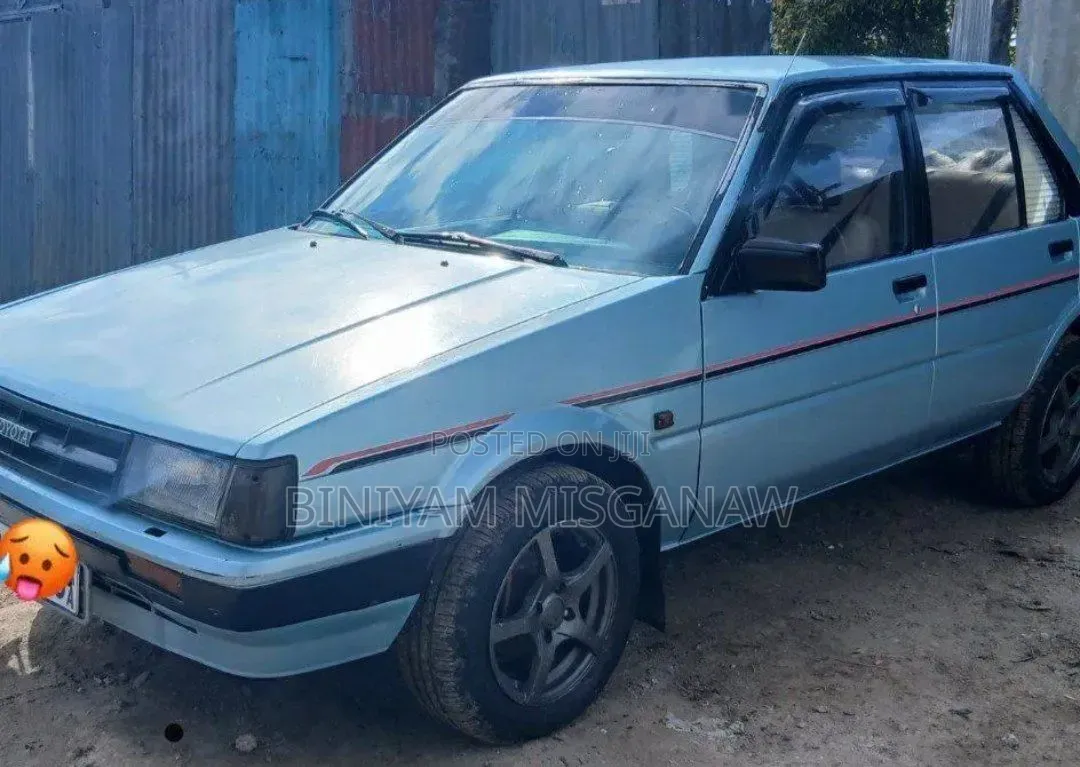 Toyota Corolla 1987 Blue