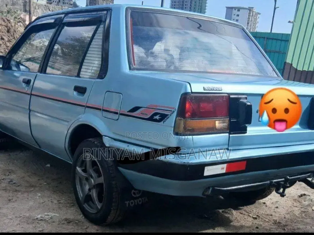 Toyota Corolla 1987 Blue