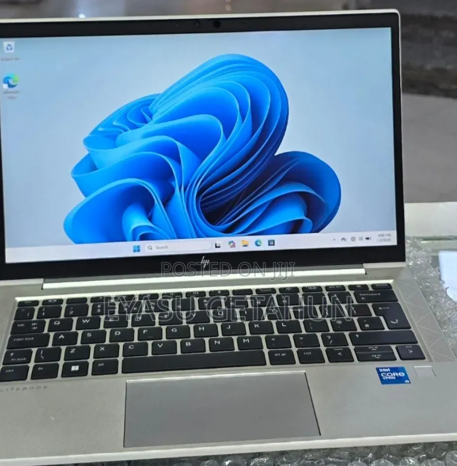 New Laptop HP EliteBook 830 G8 16GB Intel Core i5 SSD 512GB