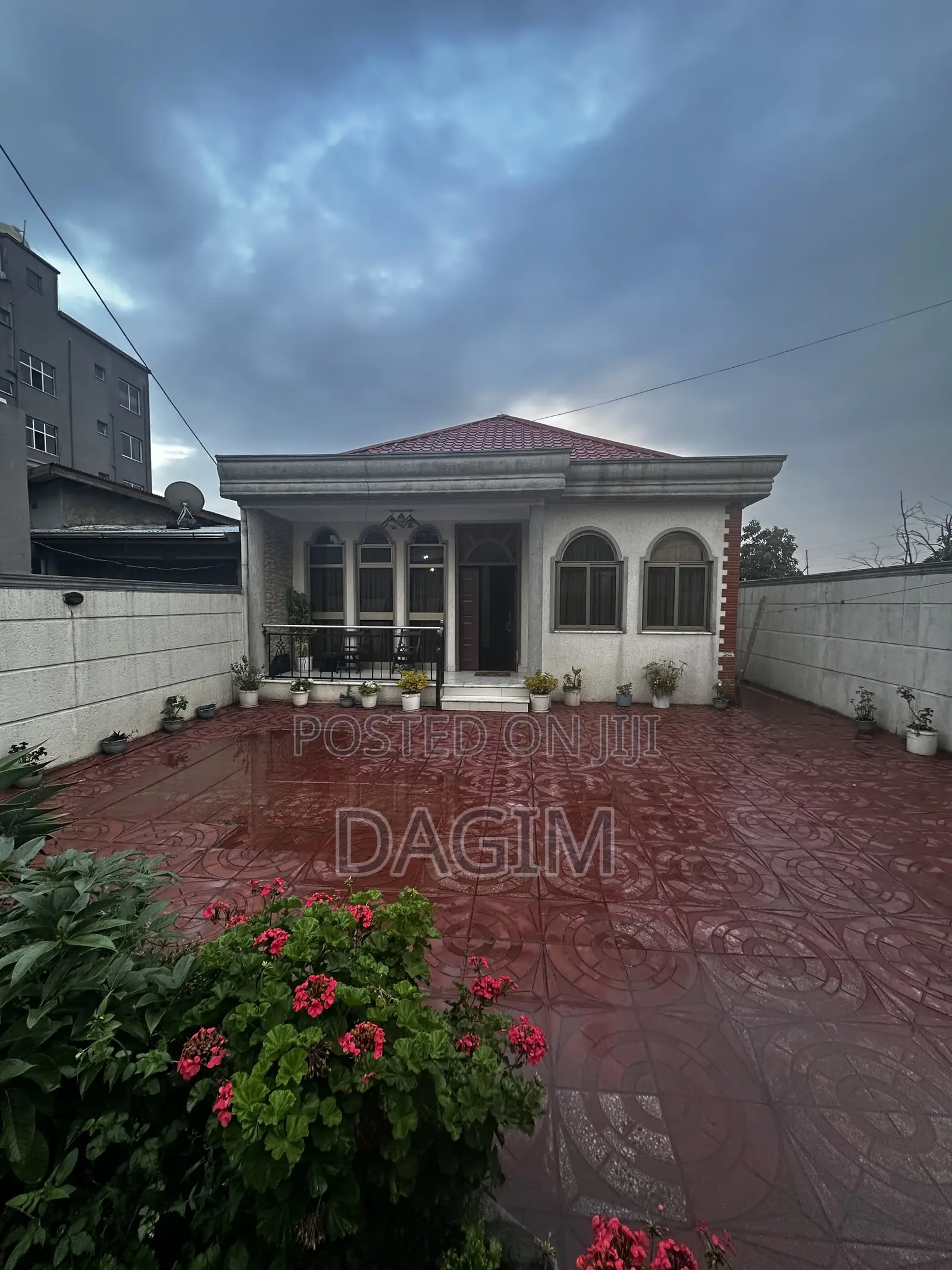 Furnished 3bdrm House in Yeka for sale