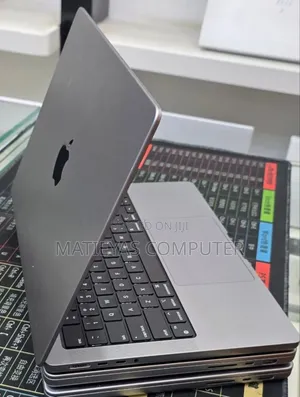 New Laptop Apple MacBook Pro 2021 M1 32GB Apple M1 Pro SSD 512GB