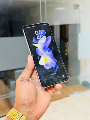 Samsung Galaxy Z Flip4 128 GB Purple