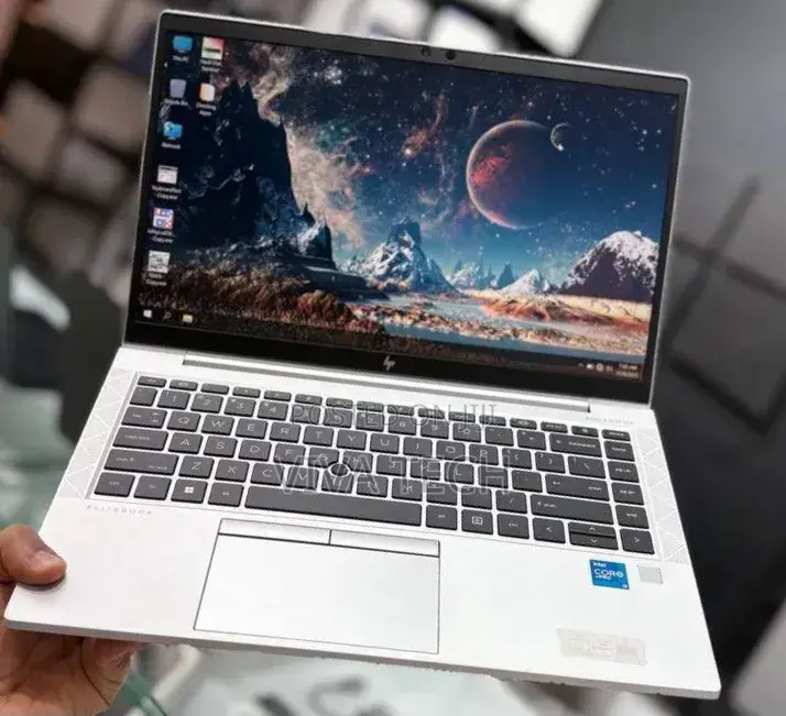 New Laptop HP EliteBook 830 G8 16GB Intel Core i5 SSD 512GB
