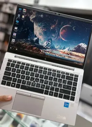 New Laptop HP EliteBook 830 G8 16GB Intel Core i5 SSD 512GB