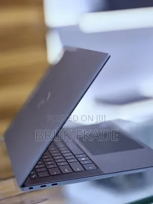 New Laptop Dell Precision 7790 16GB Intel Core i9 SSD 512GB