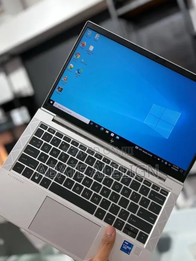 New Laptop HP EliteBook 830 G8 16GB Intel Core i7 SSD 512GB