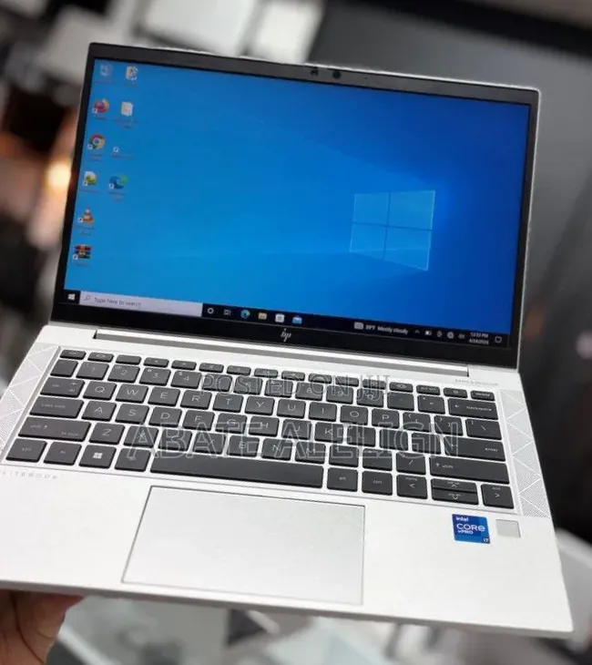 New Laptop HP EliteBook 830 G8 16GB Intel Core i7 SSD 512GB