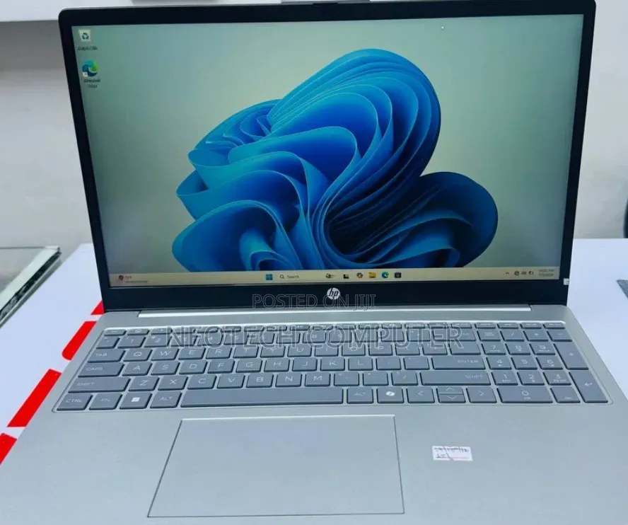New Laptop HP Stream Notebook 16GB Intel Core i7 SSD 1T