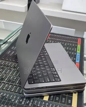 New Laptop Apple MacBook Pro 2021 M1 32GB Apple M1 Pro SSD 512GB