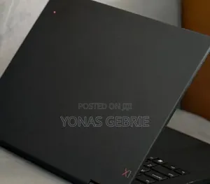 New Laptop Lenovo 8GB Intel Core i5 SSD 512GB