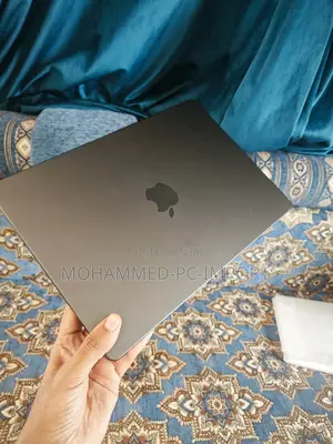 New Laptop Apple MacBook Pro 2024 M4 Pro 24GB Apple M4 Pro SSD 512GB