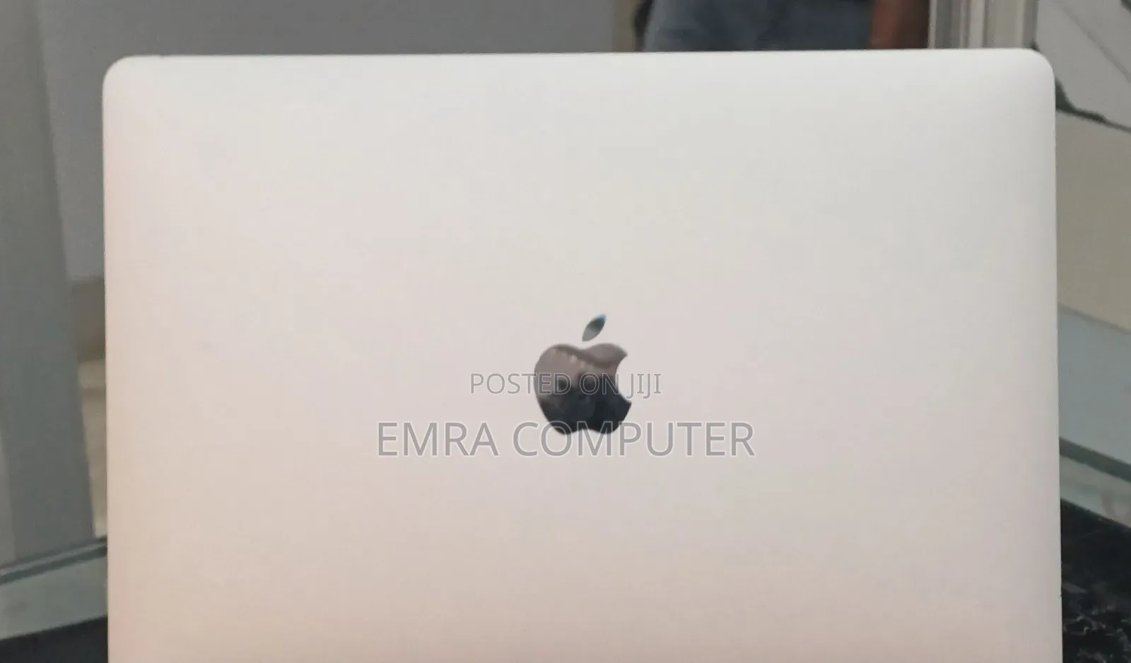 New Laptop Apple 16GB Apple M1 Pro SSD 256GB