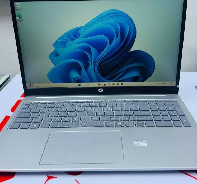 New Laptop HP Stream Notebook 16GB Intel Core i7 SSD 1T