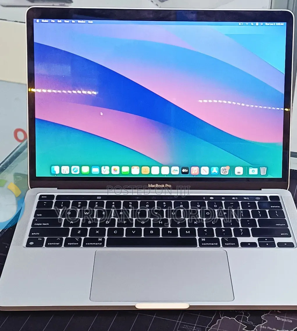 New Laptop Apple MacBook Pro 2021 M1 16GB Apple M1 Pro SSD 256GB
