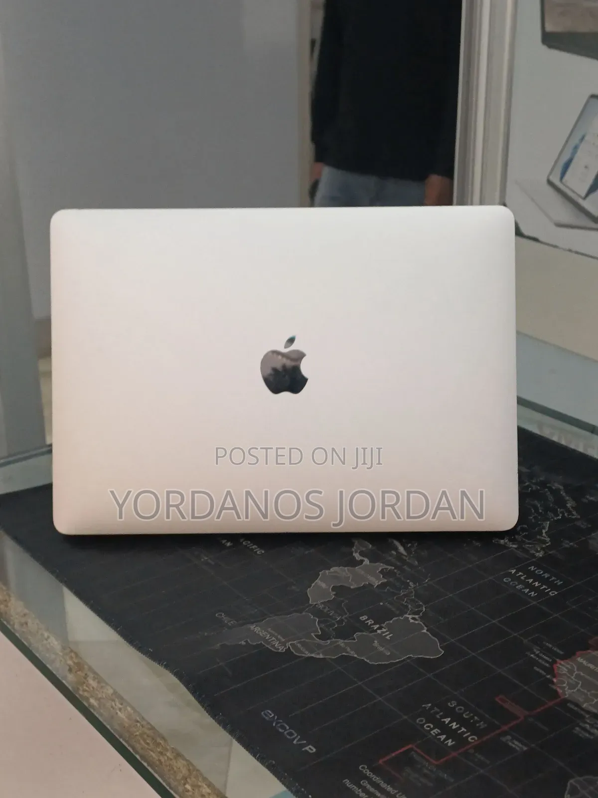 New Laptop Apple MacBook Pro 2021 M1 16GB Apple M1 Pro SSD 256GB