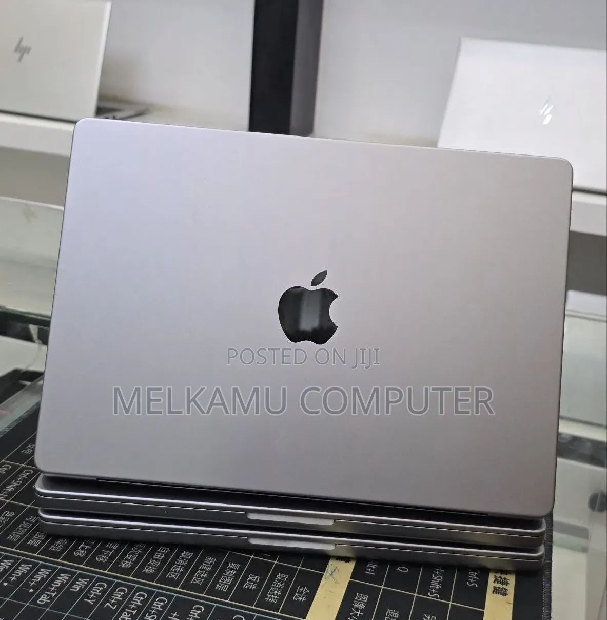 New Laptop Apple MacBook Pro 2020 M1 32GB Apple M1 SSD 512GB
