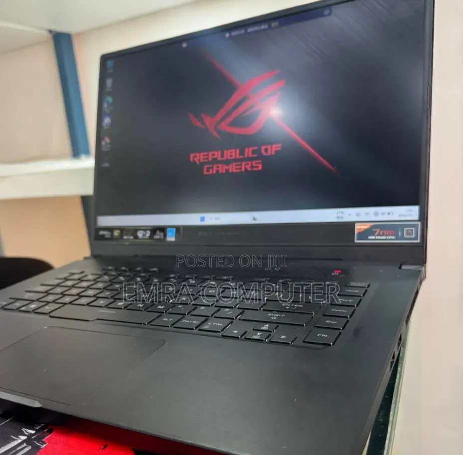New Laptop Asus 16GB AMD Ryzen 9 SSD 512GB