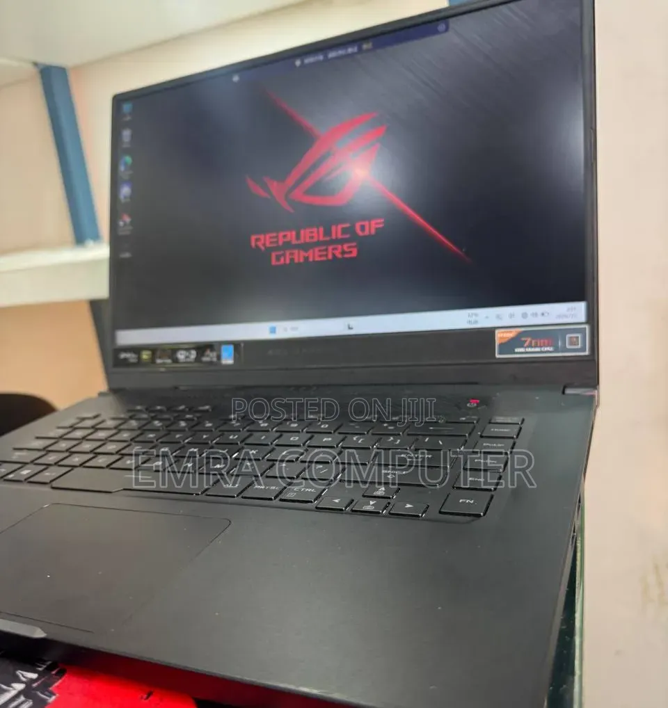 New Laptop Asus 16GB AMD Ryzen 9 SSD 512GB