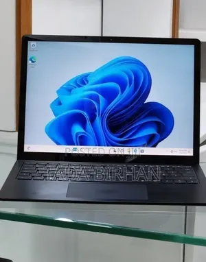 New Laptop Microsoft Surface 16GB Intel Core i7 SSD 512GB
