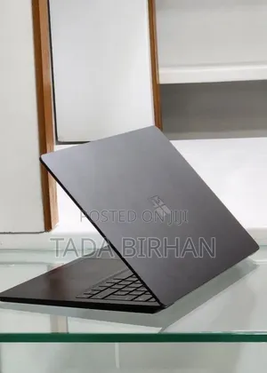 New Laptop Microsoft Surface 16GB Intel Core i7 SSD 512GB