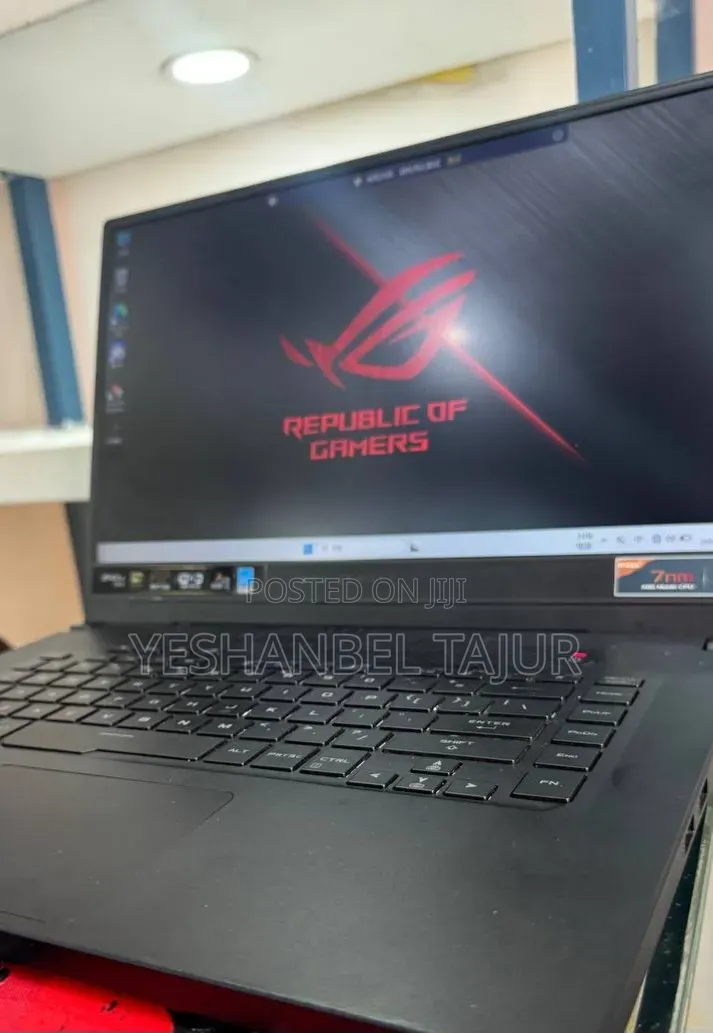 New Laptop Asus ROG Zephyrus G15 16GB AMD Ryzen 9 SSD 512GB