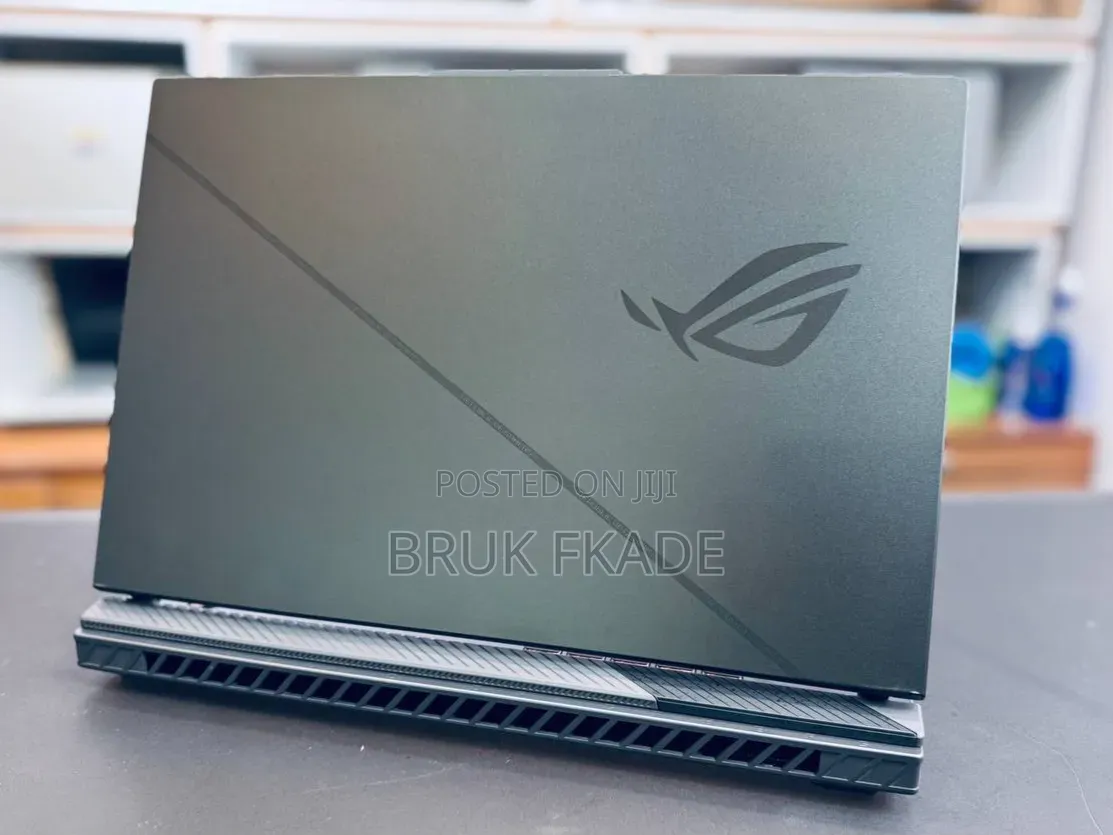 New Laptop Asus ROG Strix G16 16GB Intel Core i9 SSD 1T