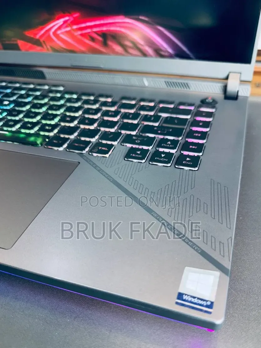 New Laptop Asus ROG Strix G16 16GB Intel Core i9 SSD 1T