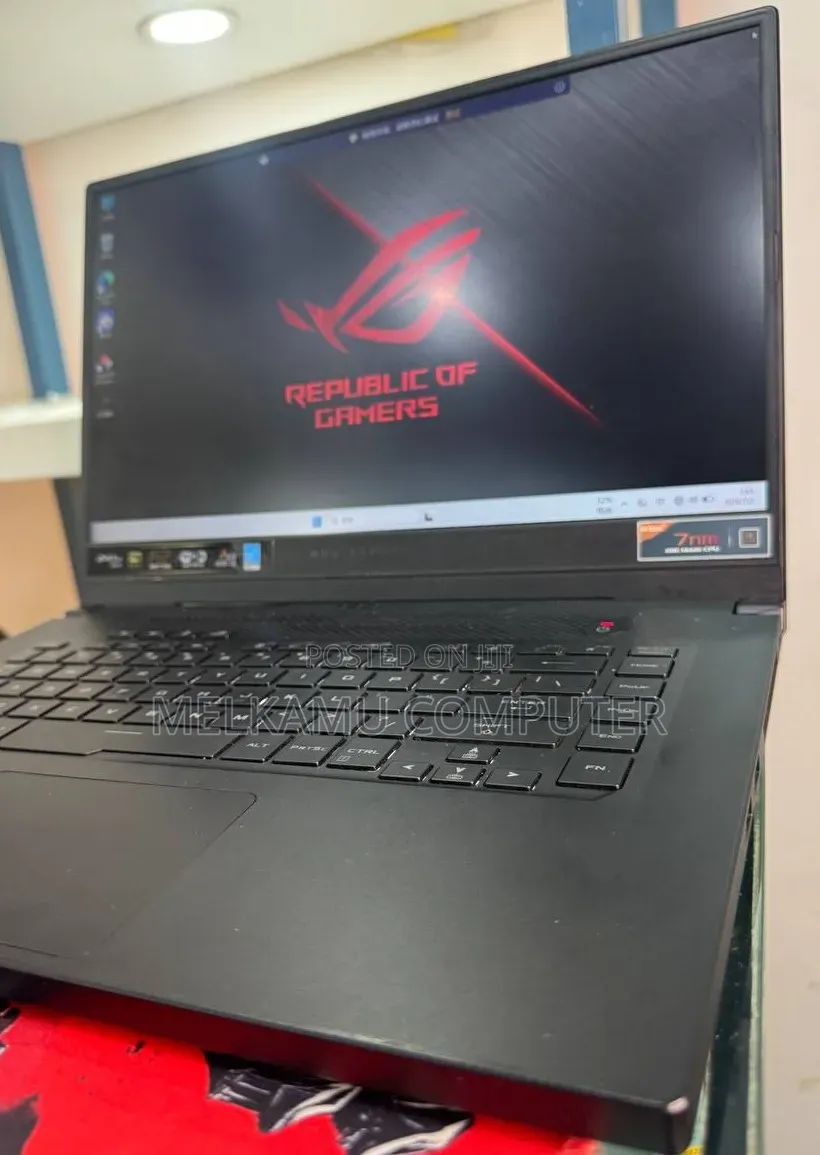 New Laptop Asus ROG Zephyrus G15 16GB AMD Ryzen 9 SSD 512GB
