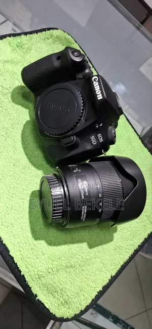 Canon 90d Camera