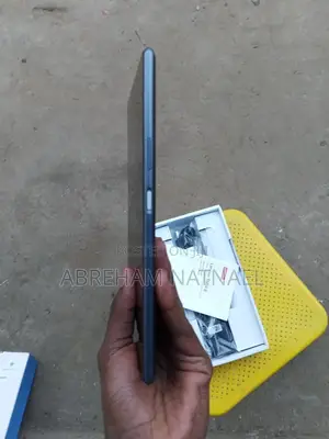 New Lenovo Tab 4 8 16 GB Black