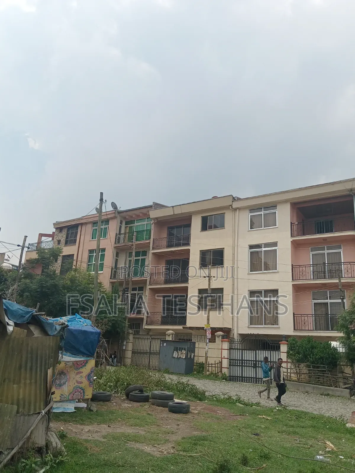 6bdrm House in House G+3, Bole for rent