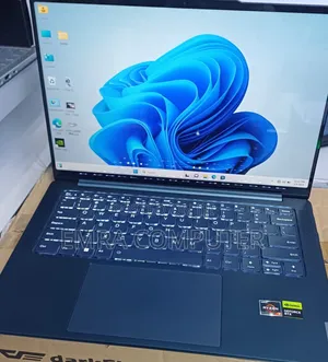 New Laptop Lenovo 16GB AMD Ryzen 7 SSD 512GB
