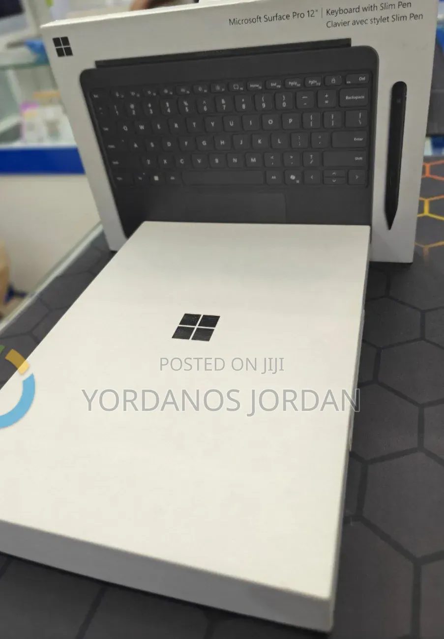 New Microsoft Surface Pro 16GB Qualcomm Snapdragon X Plus SSD 512GB
