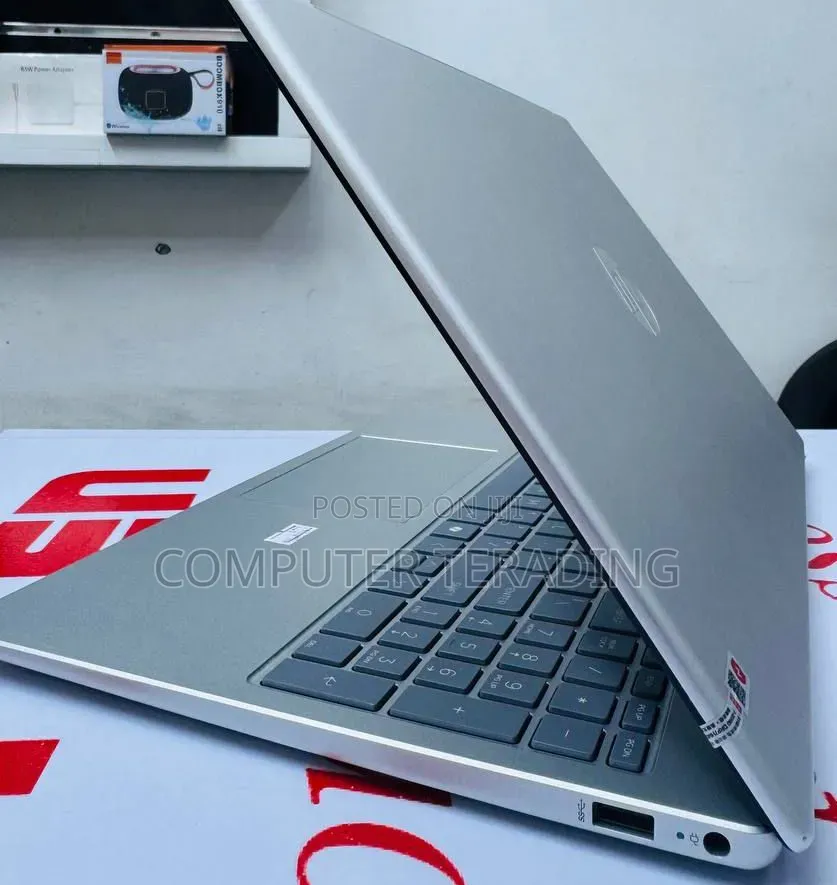 New Laptop HP Stream Notebook 16GB Intel Core i7 SSD 1T
