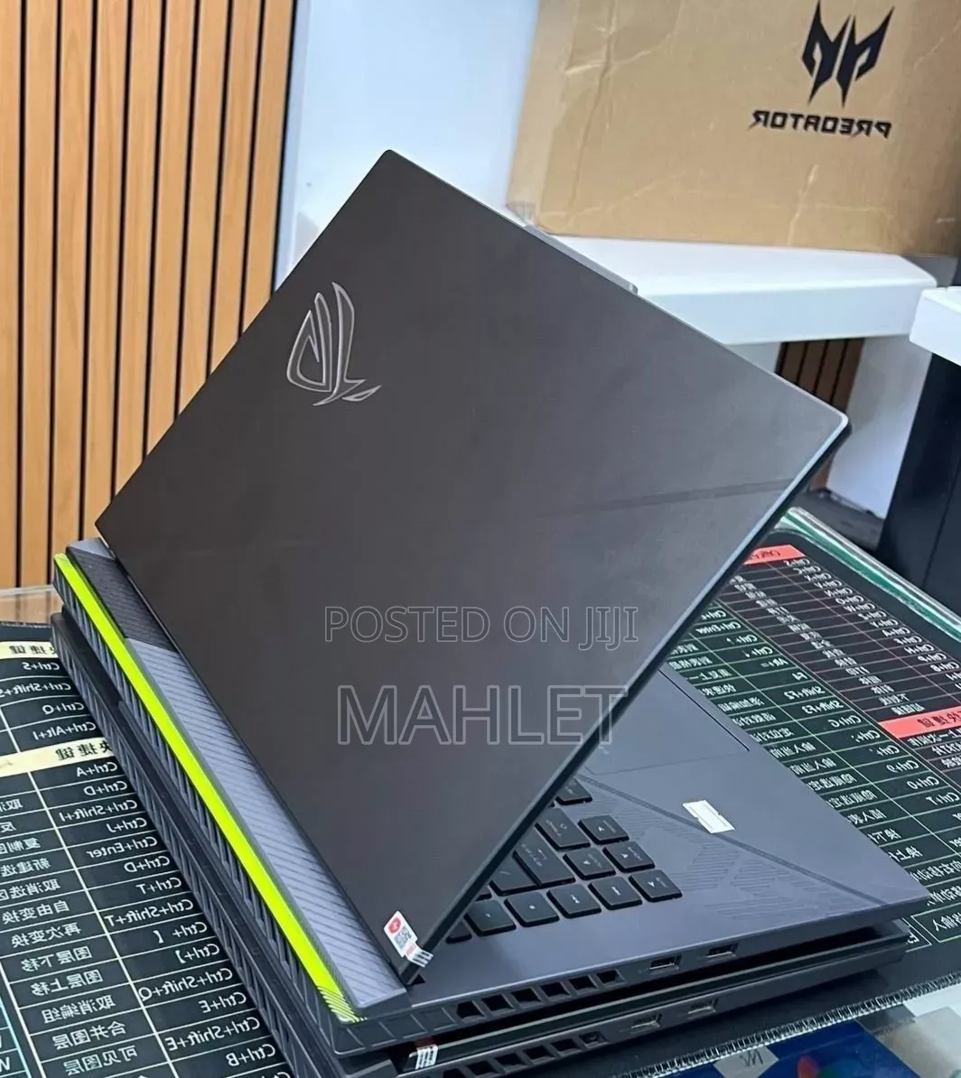 New Laptop Asus ROG Strix G15 16GB Intel Core i9 SSD 1T