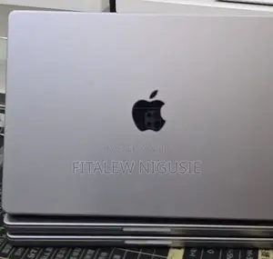 New Laptop Apple MacBook Pro 2021 M1 32GB Apple M1 Pro SSD 512GB