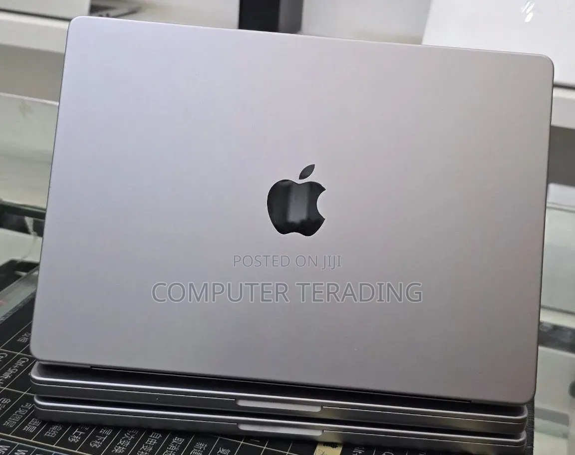 New Laptop Apple MacBook Pro 2021 M1 32GB Apple M1 Pro SSD 512GB
