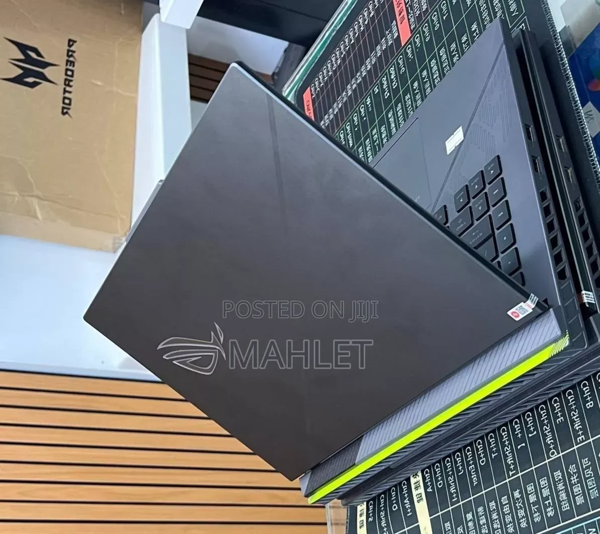 New Laptop Asus ROG Strix G15 16GB Intel Core i9 SSD 1T