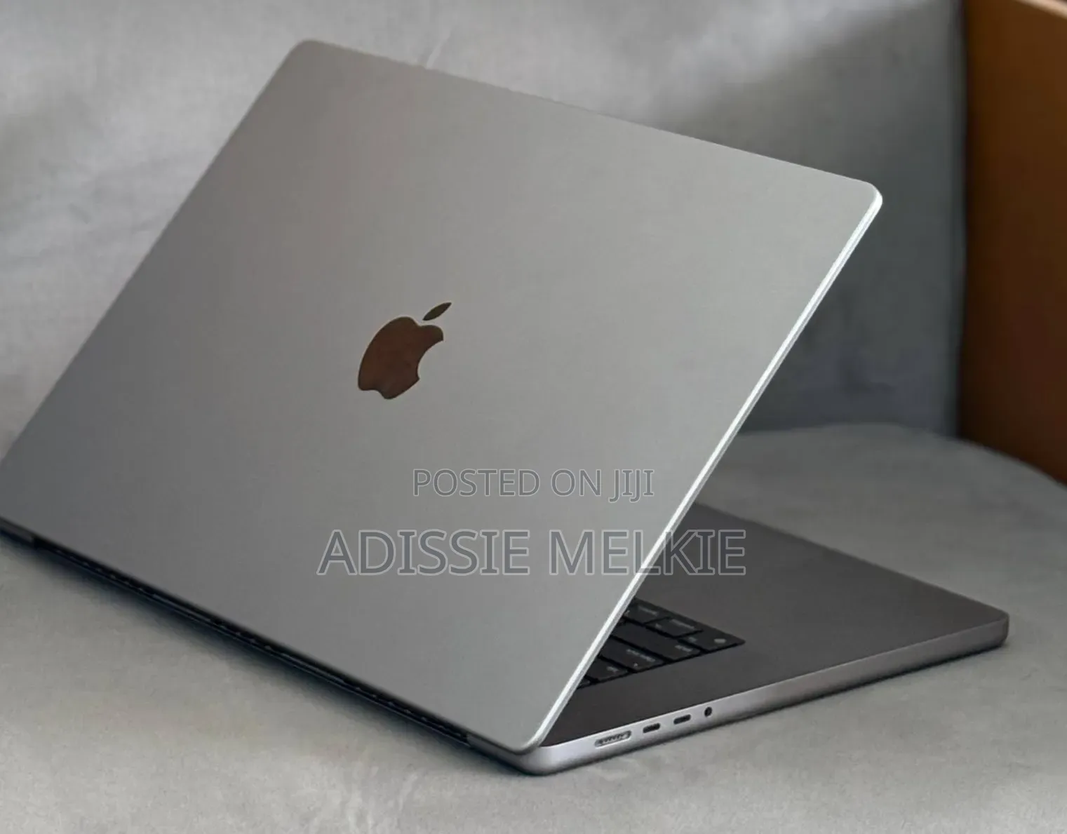 New Laptop Apple MacBook Pro 2021 M1 16GB Apple M1 Pro SSD 512GB