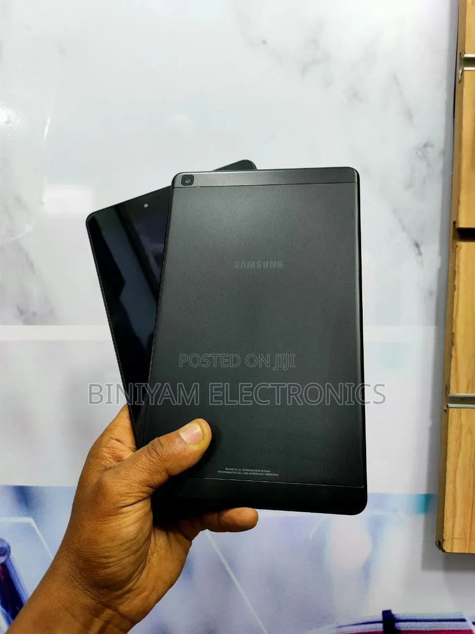 New Samsung Galaxy Tab A SM-T285 32 GB Silver