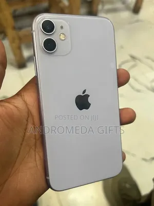 New Apple iPhone 11 64 GB Silver