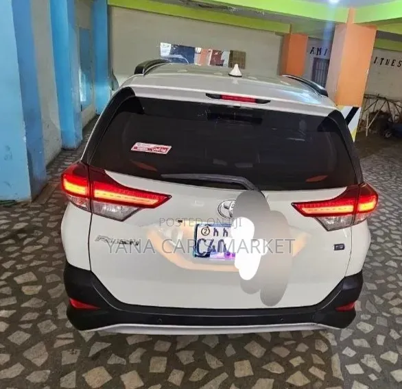 Toyota Rush 2023 White