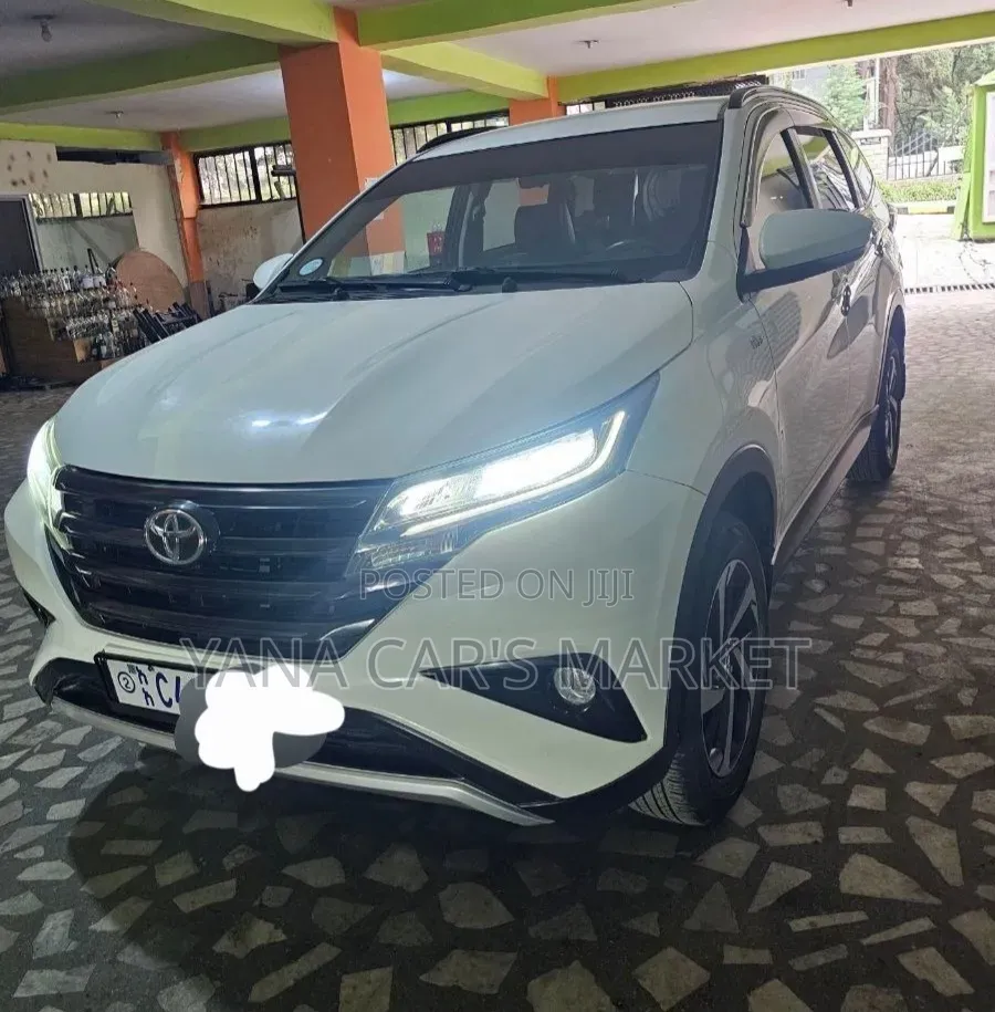 Toyota Rush 2023 White