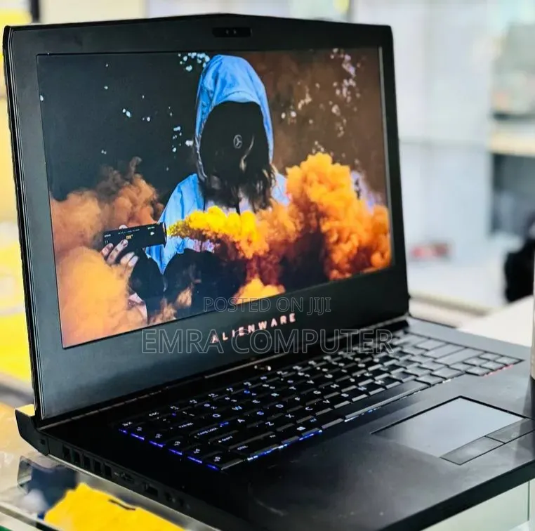 New Laptop Alienware 16GB Intel Core i7 SSD 512GB