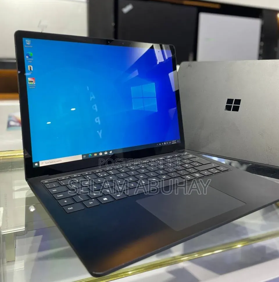 New Laptop Microsoft Surface 16GB Intel Core i7 SSD 512GB