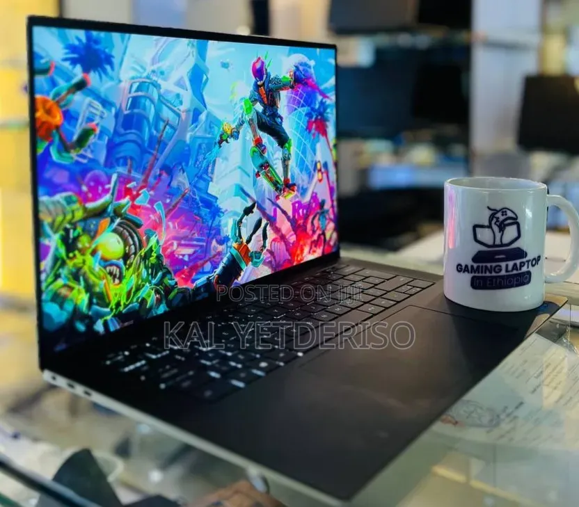 New Laptop Dell XPS 15 16GB Intel Core i7 SSD 512GB