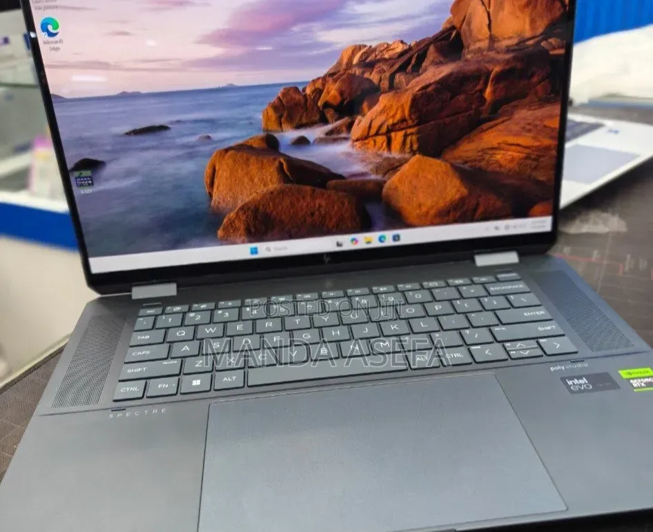 New Laptop HP Spectre 32GB Intel Core Ultra 7 SSD 1T